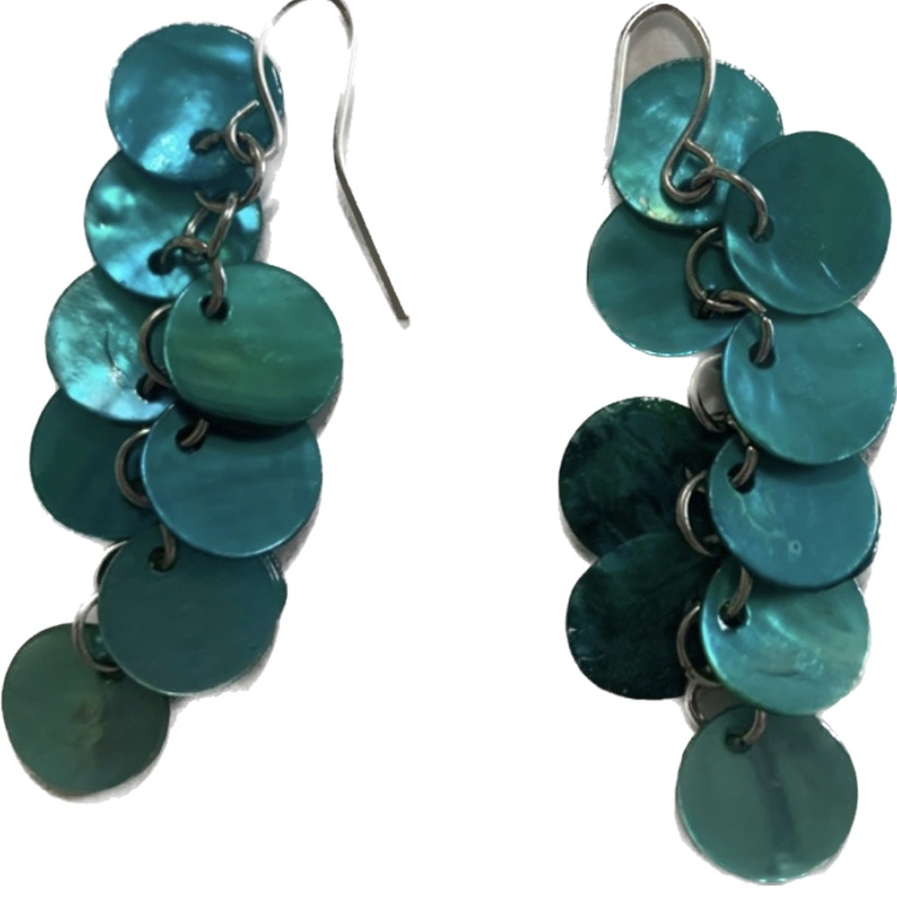 🛑SOLD🛑 Teal Shiny Earrings